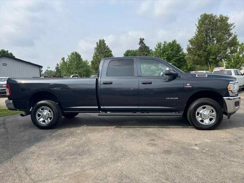 2019 RAM 3500 Tradesman Crew Cab 4x4 8' Box