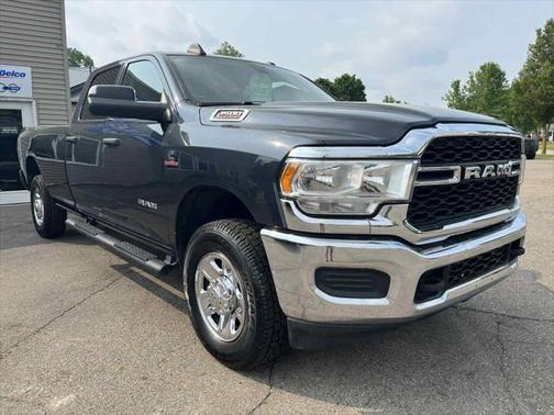 2019 RAM 3500 Tradesman Crew Cab 4x4 8' Box