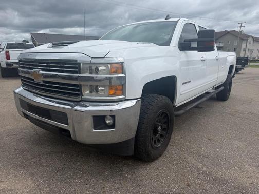 WHITE 2018 Chevrolet Silverado 2500 LT