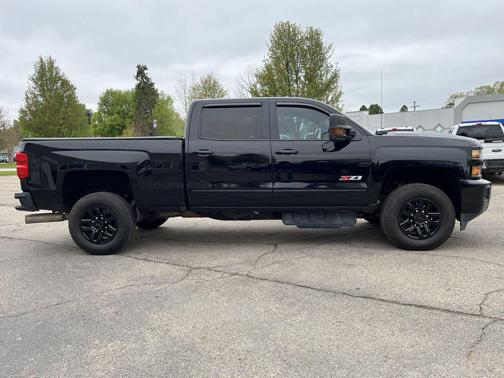 Black 2018 Chevrolet Silverado 2500 LT