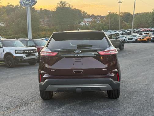 BURGUNDY VELVET MET TINT CC 2024 Ford Edge SEL