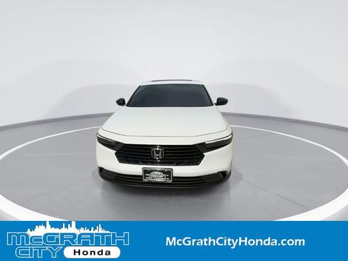 Platinum White Pearl 2025 Honda Accord SE