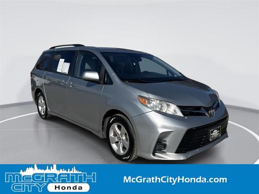 2019 Toyota Sienna LE