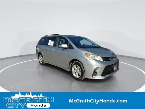 2019 Toyota Sienna LE