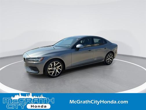 2020 Volvo S60 T6 Momentum