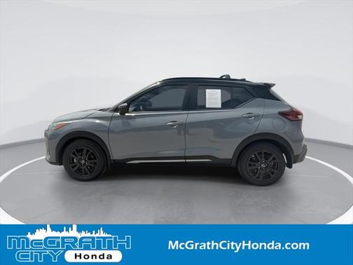 2022 Nissan Kicks SR