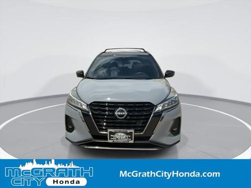 2022 Nissan Kicks SR
