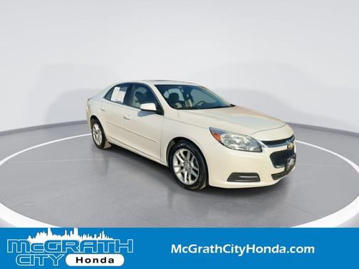Iridescent Pearl Tricoat 2016 Chevrolet Malibu Limited LT