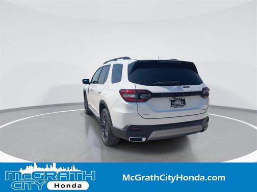 2025 Honda Pilot Touring 8-Passenger