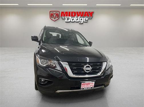 2019 Nissan Pathfinder SL