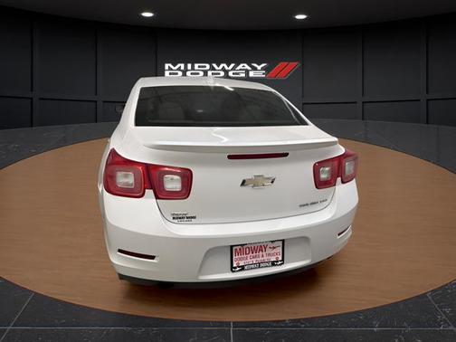Iridescent Pearl Tricoat 2015 Chevrolet Malibu 2LZ