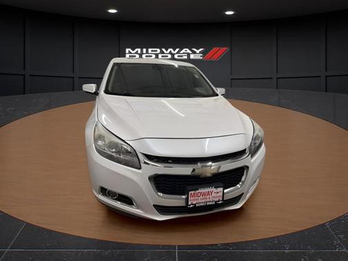 Iridescent Pearl Tricoat 2015 Chevrolet Malibu 2LZ