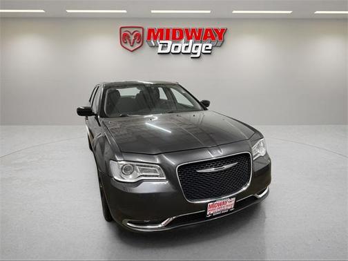 2020 Chrysler 300 Touring
