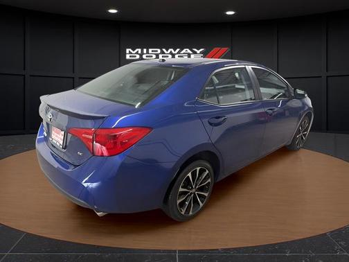 Blue Crush Metallic 2017 Toyota Corolla SE
