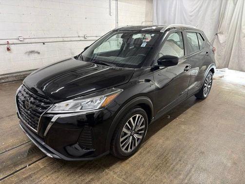 Super Black 2021 Nissan Kicks SV