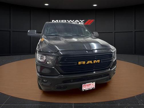Diamond Black Crystal Pearlcoat 2019 RAM 1500 Big Horn