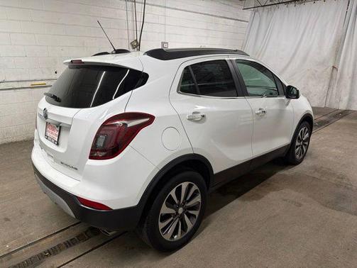 Summit White 2018 Buick Encore Preferred II