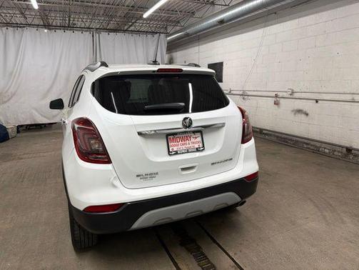 Summit White 2018 Buick Encore Preferred II