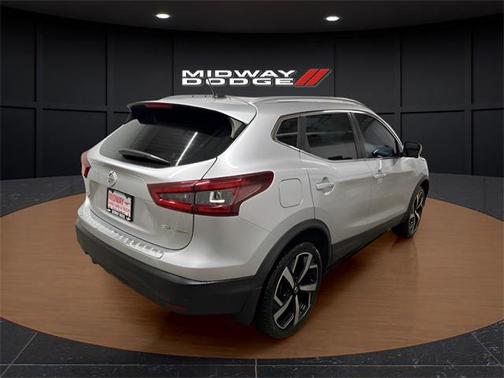 2022 Nissan Rogue Sport SL