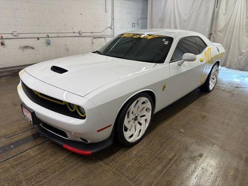 White Knuckle Clearcoat 2022 Dodge Challenger GT