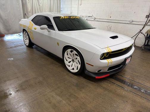 White Knuckle Clearcoat 2022 Dodge Challenger GT