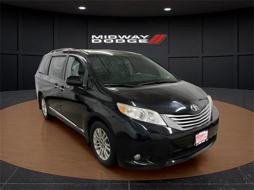 2017 Toyota Sienna XLE