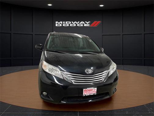 2017 Toyota Sienna XLE