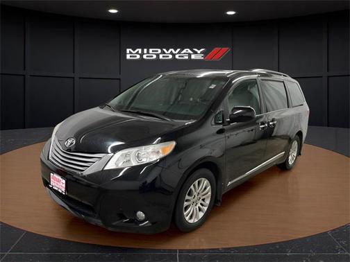 2017 Toyota Sienna XLE