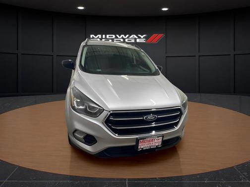 Ruby Red Metallic Tinted Clearcoat 2017 Ford Escape SE