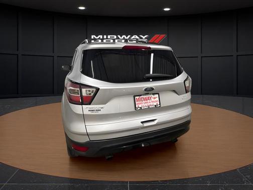 Ruby Red Metallic Tinted Clearcoat 2017 Ford Escape SE