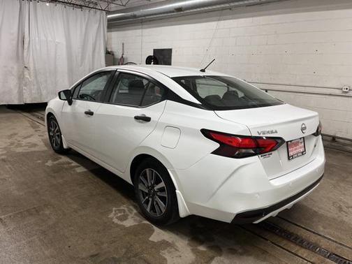 2024 Nissan Versa 1.6 S