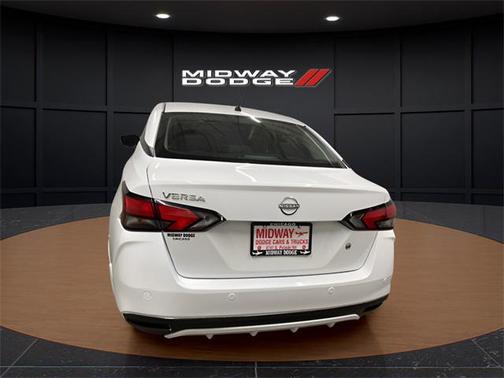2024 Nissan Versa 1.6 S
