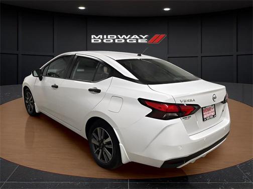 2024 Nissan Versa 1.6 S