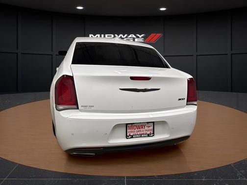 2022 Chrysler 300 Touring