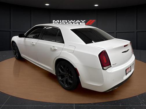 2022 Chrysler 300 Touring