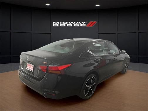 2024 Nissan Altima SR FWD