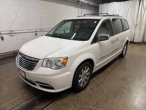 2012 Chrysler Town & Country Touring-L
