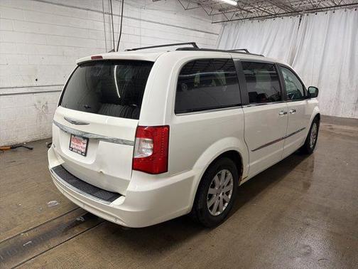 2012 Chrysler Town & Country Touring-L