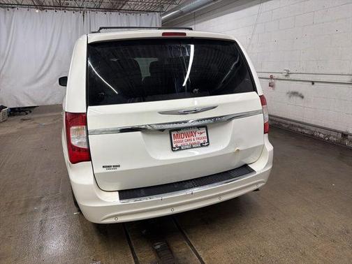 2012 Chrysler Town & Country Touring-L