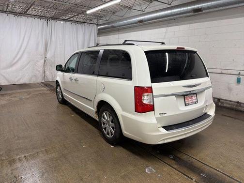 2012 Chrysler Town & Country Touring-L