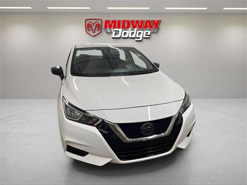 2020 Nissan Versa 1.6 S