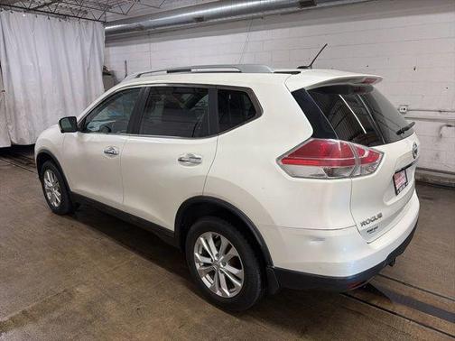Glacier White 2016 Nissan Rogue S