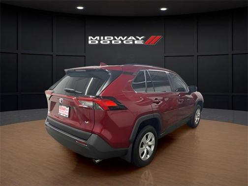 2020 Toyota RAV4 LE