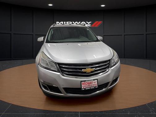 Silver Ice Metallic 2017 Chevrolet Traverse 2LT