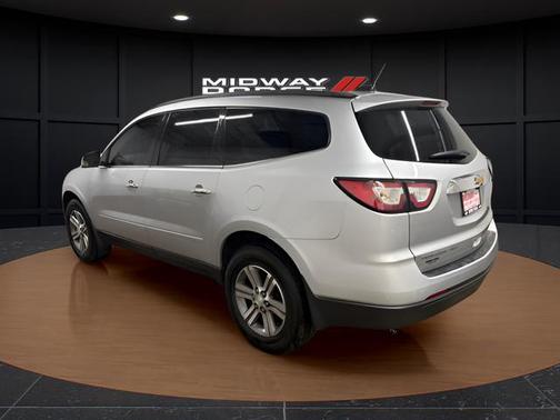 Silver Ice Metallic 2017 Chevrolet Traverse 2LT