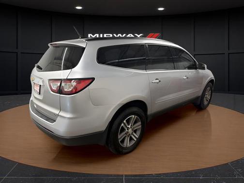 Silver Ice Metallic 2017 Chevrolet Traverse 2LT