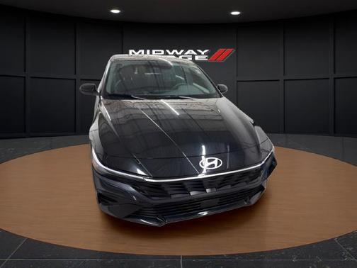 Abyss Black 2025 Hyundai ELANTRA SEL