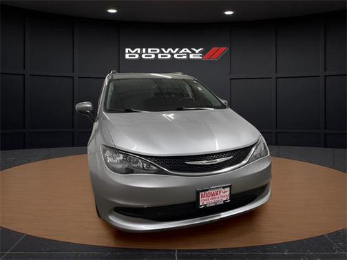 2021 Chrysler Voyager LXI