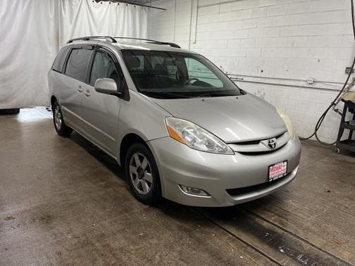 2006 Toyota Sienna XLE