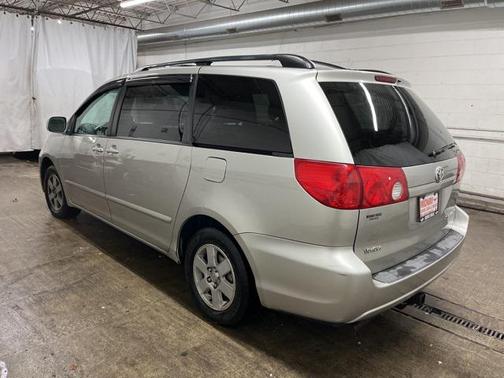 2006 Toyota Sienna XLE